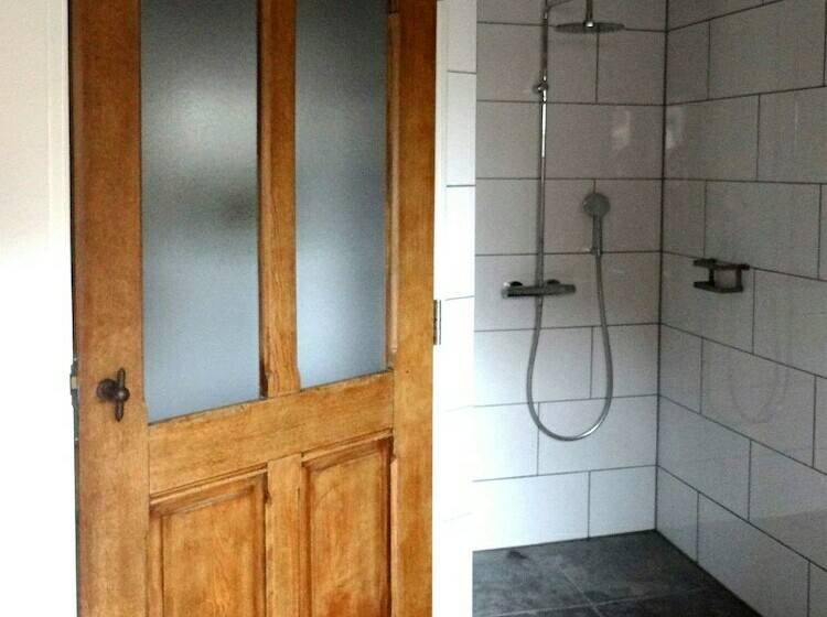 スタンダードルーム, Sintanna B&b Petit