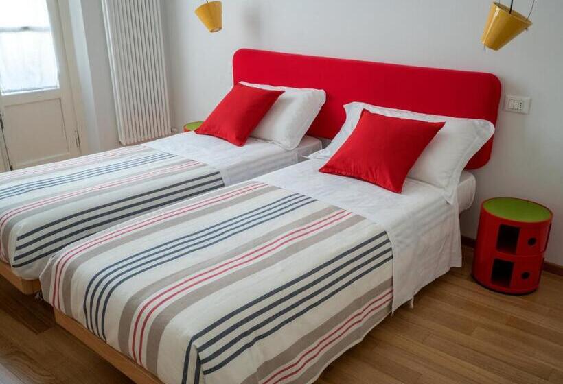 Camera Standard, Zip B&b . Design In Florence