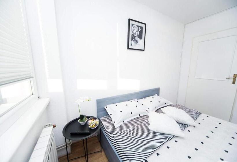 اتاق استاندارد, Hostel Herz