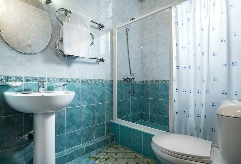 اتاق راحتی با چشم‌انداز دریا, Atlantida