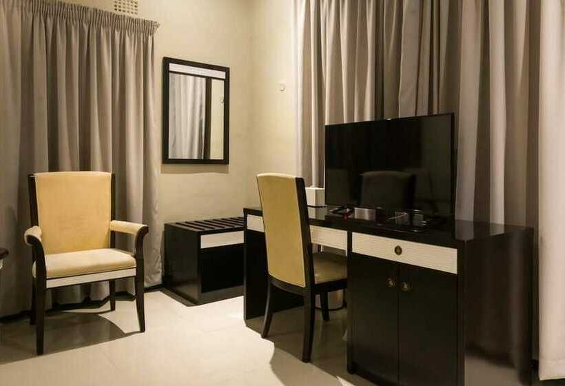 کلبه ییلاقی, Blue Waters By Serendib