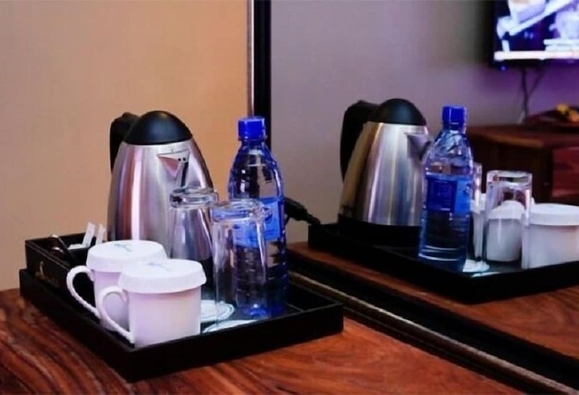 کلبه ییلاقی, Blue Waters By Serendib