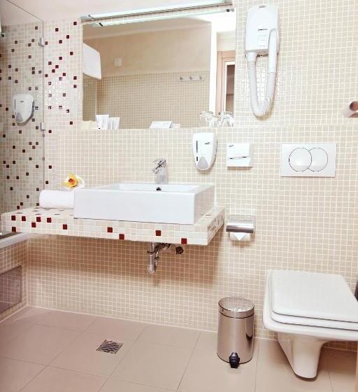 اتاق استاندارد یک نفره, Kardial