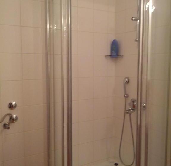 اتاق استاندارد یک نفره, Motel Maksumić