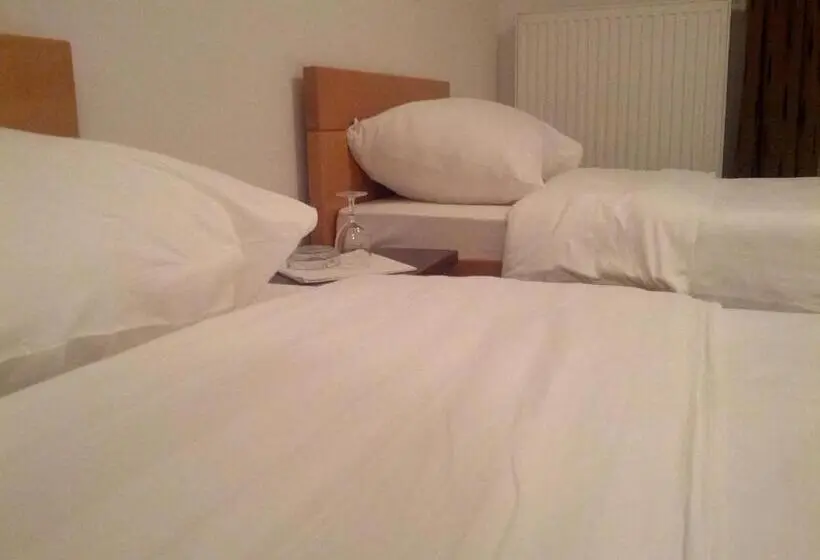 اتاق استاندارد سه نفره, Motel Maksumić