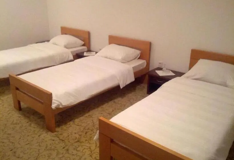 اتاق استاندارد سه نفره, Motel Maksumić