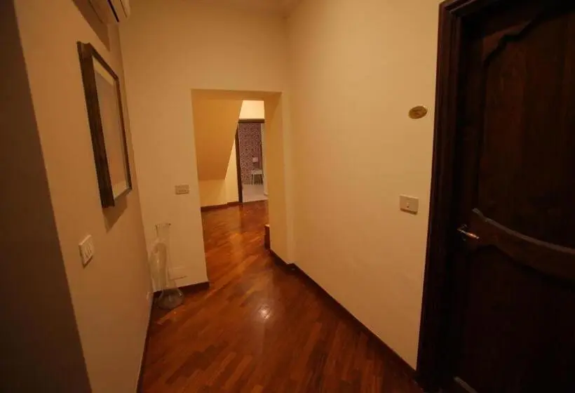 اتاق سوپریور با تخت بزرگ, Antica Palermo B&b