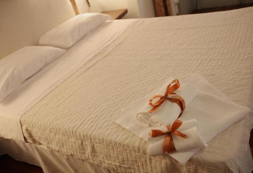 Standard room with outdoor bath, Antica Palermo B&b