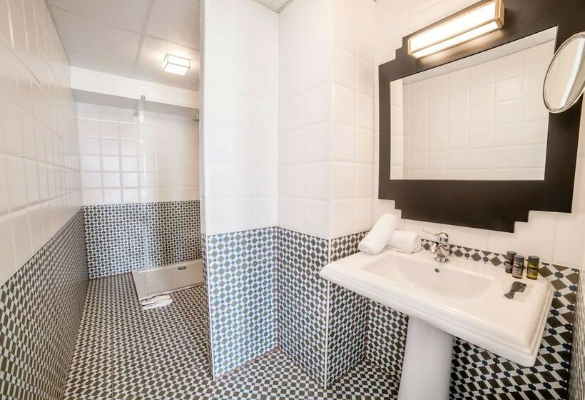 클래식 룸 더블 침대, Best Western Hôtel Journel Antibes Juan Les Pins