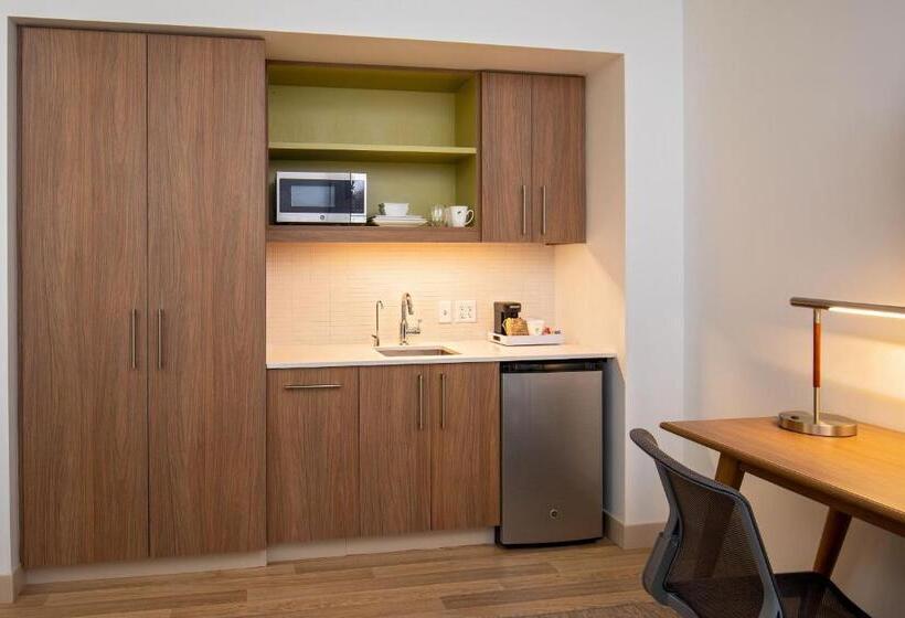 Стандартный Номер Кровать Кинг, Element Moline