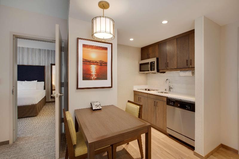 キングサイズベッドのスイートルーム, Homewood Suites By Hilton Louisville Downtown, Ky