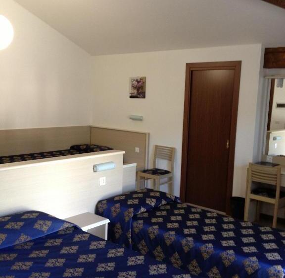 غرفة قياسية رباعية, Merloni