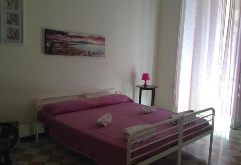 اتاق لوکس, O Sarracino B&b