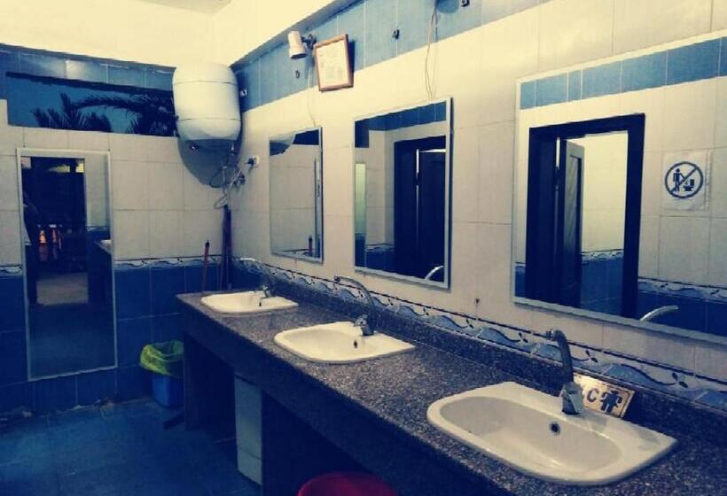 اتاق استاندارد با تختخواب دوطبقه و حمام مشترک, Deep Blue Divers Hostel Dahab