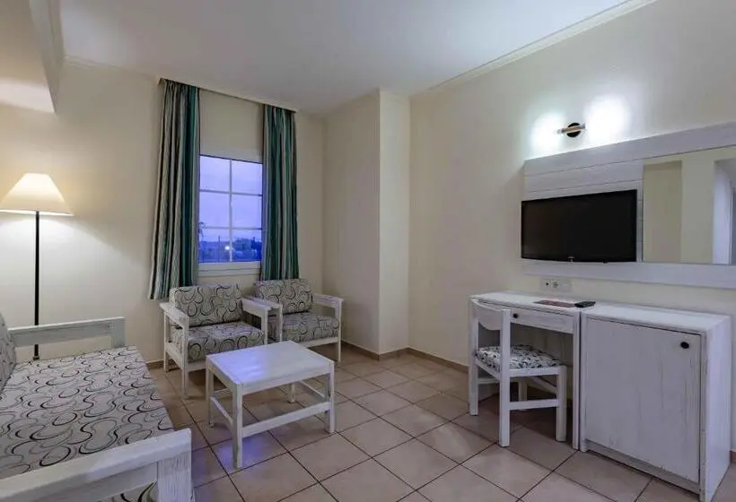 Perhesviitti, Euphoria Palm Beach Resort
