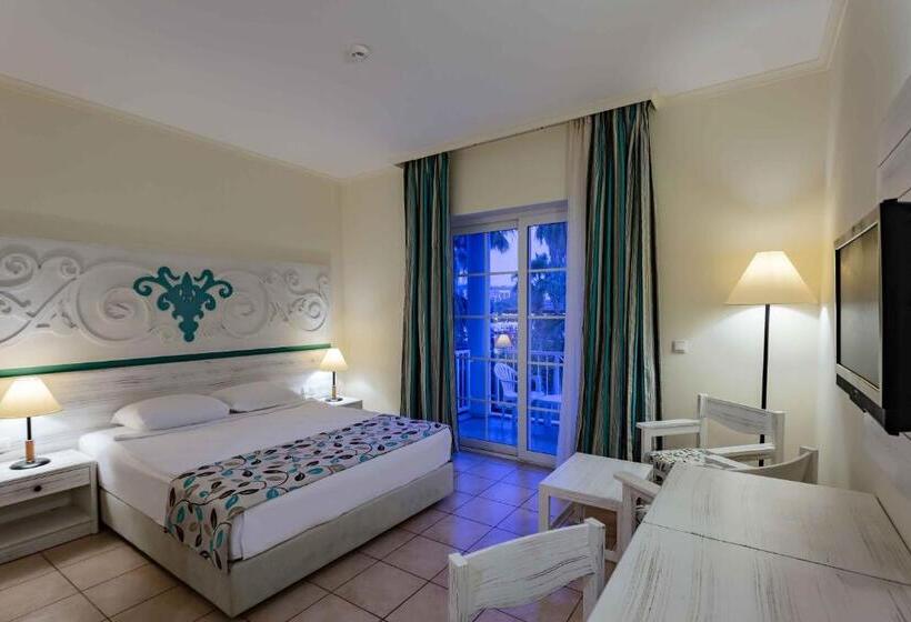 Family Suite, Euphoria Palm Beach Resort