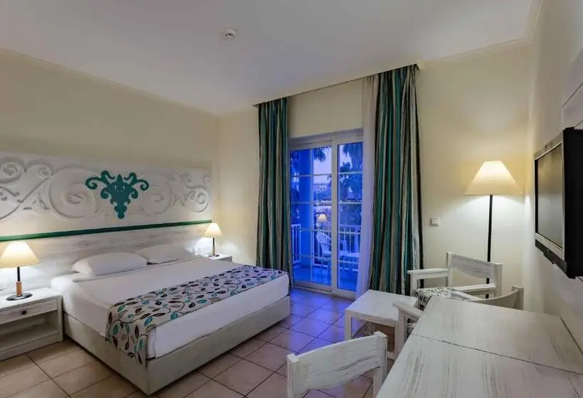 Perhesviitti, Euphoria Palm Beach Resort