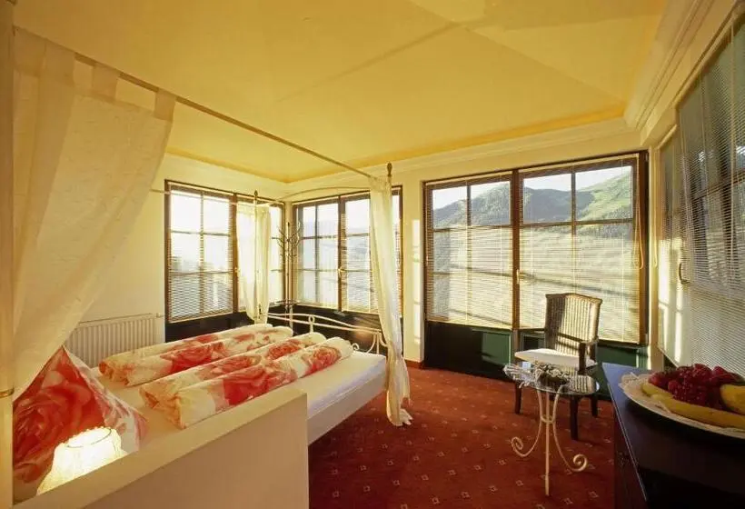 Suite with lake view, Alpenoase Sonnhof