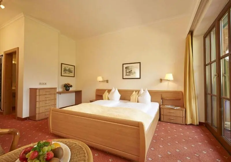Suite with lake view, Alpenoase Sonnhof