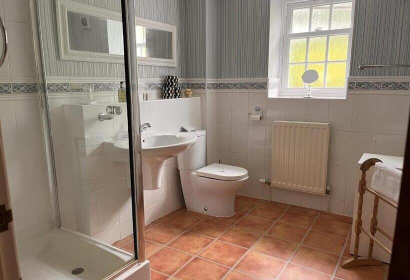 3ベッドルームハウス, Augill Castle