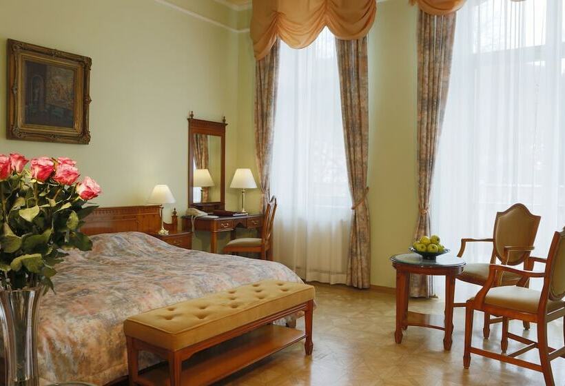 غرفة قياسية, Bristol Kralovska Vila