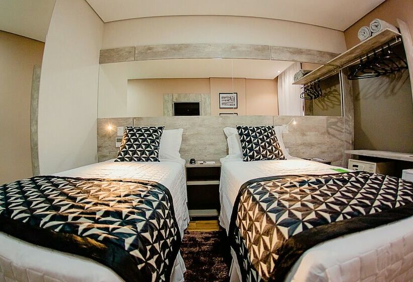 Семейный Номер, Bristol Viçosa