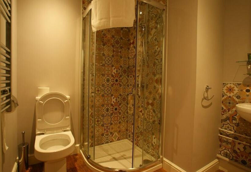 חדר סטנדרט, Castle