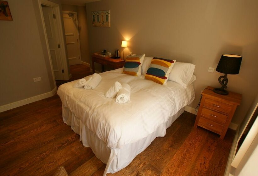 חדר סטנדרט, Castle