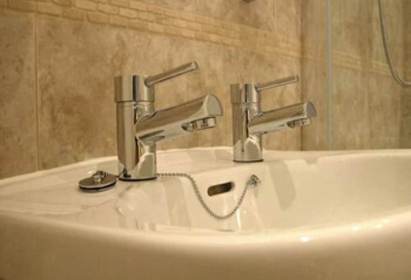 חדר סטנדרט, Castle