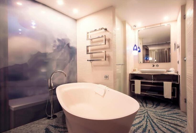 Habitació Estàndard Llit Matrimoni, Paragraph Resort & Spa Shekvetili, Autograph Collection