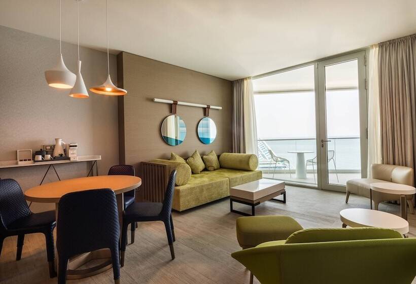 Suite Familiar 2 Dormitoris, Paragraph Resort & Spa Shekvetili, Autograph Collection