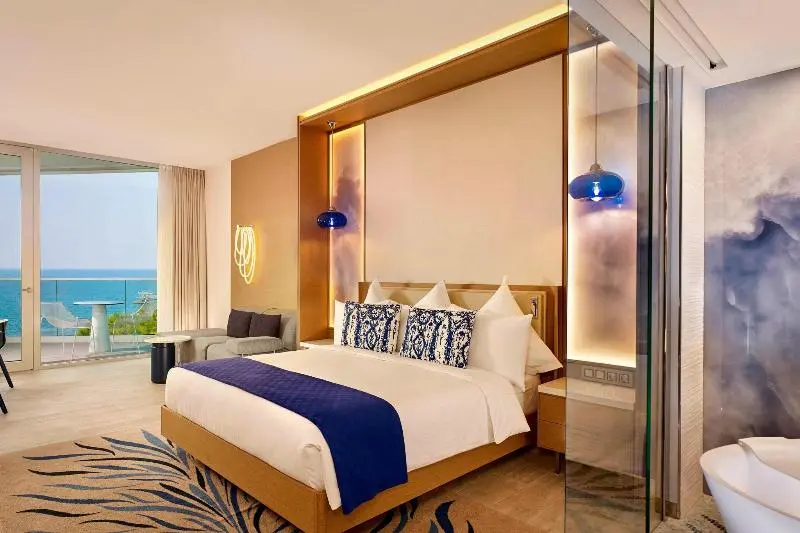 Deluxe Room King Size Bed