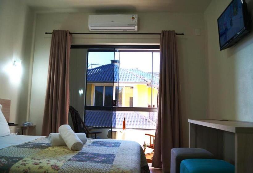 חדר סטנדרט לשלושה, Park Haus