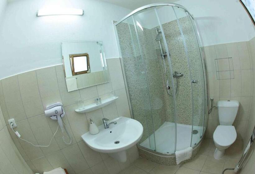 舒适三人间, Penzion Bohemia