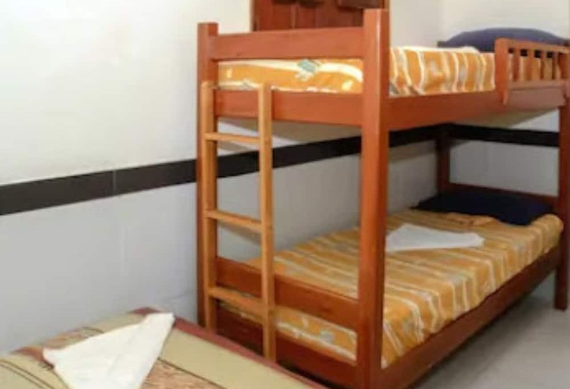 غرفة قياسية رباعية, Pousada Da Praia