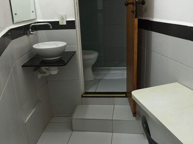 غرفة قياسية رباعية, Pousada Da Praia