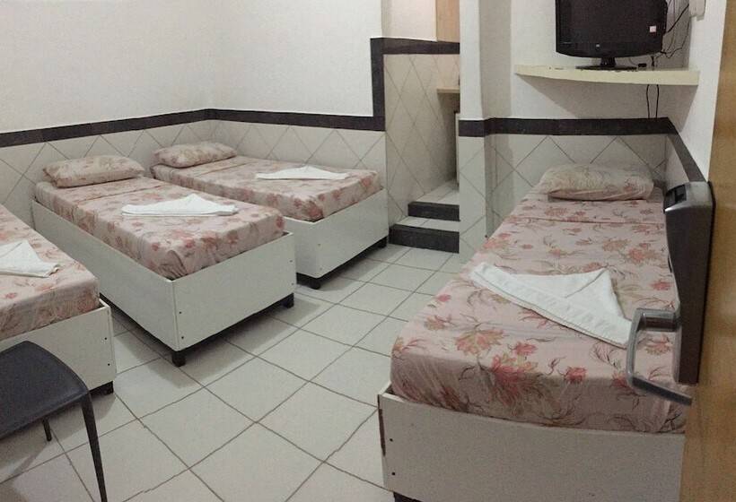 غرفة قياسية رباعية, Pousada Da Praia