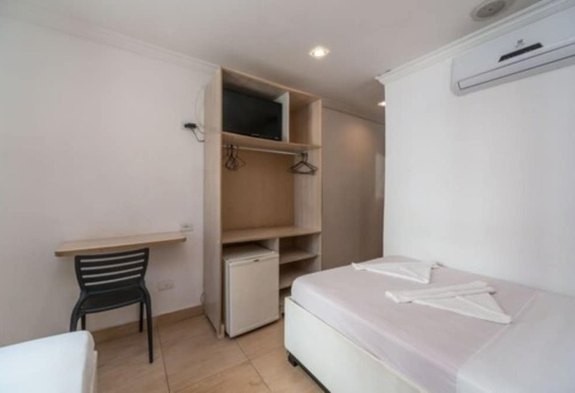 غرفة قياسية ثلاثية, Pousada Da Praia