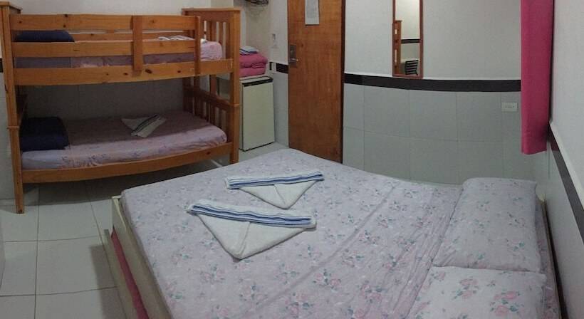 غرفة قياسية رباعية, Pousada Da Praia