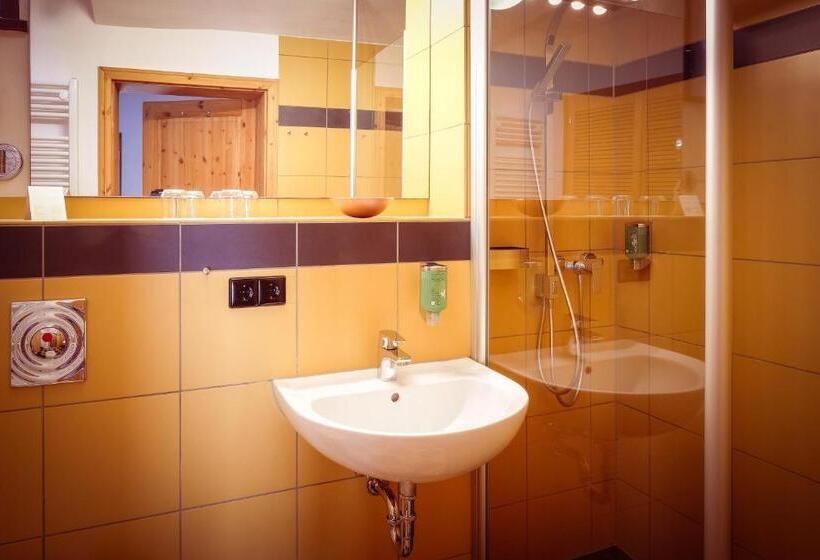 침실 4개 주택, Romantik Schlossgut Auerstedt