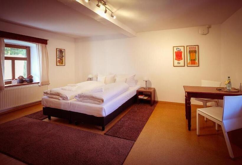 침실 4개 주택, Romantik Schlossgut Auerstedt