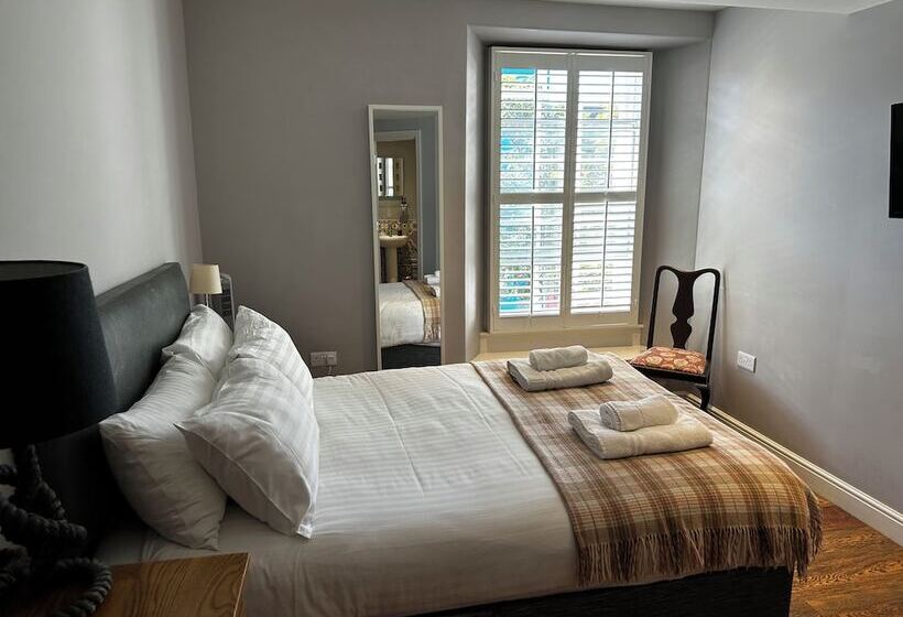 חדר סטנדרט, Castle