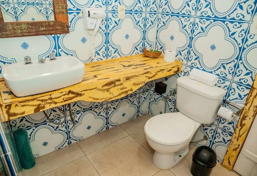 デラックススイート, Tiradentes Village