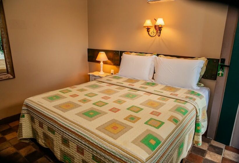 デラックススイート, Tiradentes Village