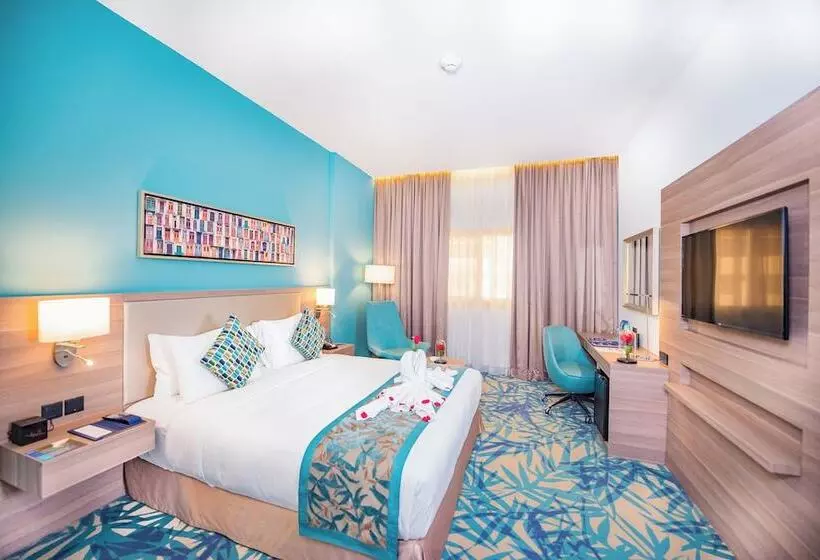 سوییت جونیور, Mena Plaza Hotel Albarsha At The Mall