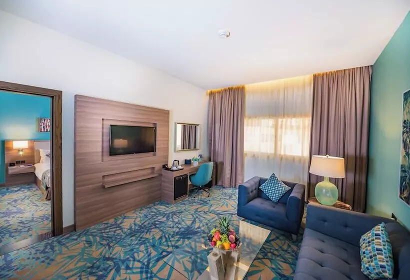 سوییت جونیور, Mena Plaza Hotel Albarsha At The Mall