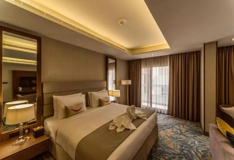 سوئیت پرزیدنت, Mena Plaza Hotel Albarsha At The Mall
