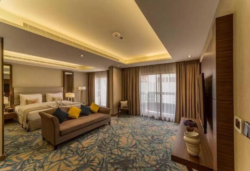 سوئیت پرزیدنت, Mena Plaza Hotel Albarsha At The Mall