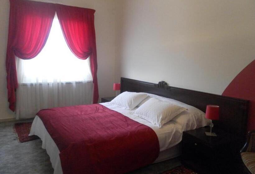 اتاق لوکس, Beit El Kroum Boutique