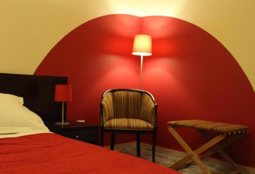 اتاق لوکس, Beit El Kroum Boutique